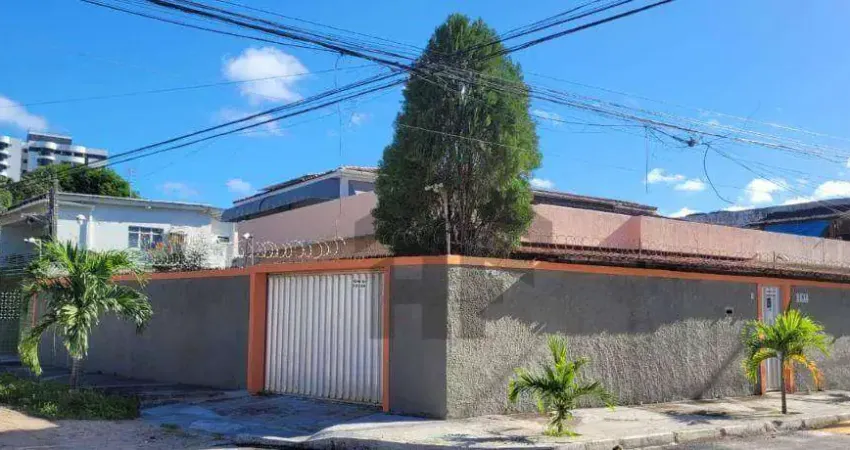 Casa de 190m² à venda, com 4 quartos (2 suítes), localizada em Casa Caiada, Olinda - Pernambuco.