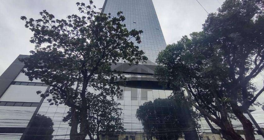Sala Comercial de 40m² para alugar, com banheiro privativo, localizada em Santo Amaro, Recife - Pernambuco.