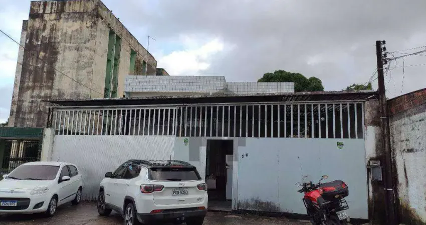 Casa de 350m² à venda, com 3 quartos (1 suíte), localizada no zumbi, recife - pernambuco.