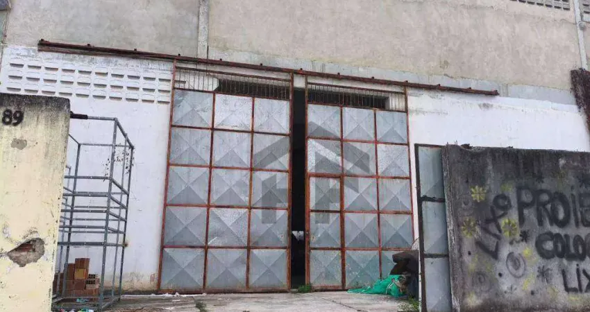 Galpão Comercial de 700m² com 2 pavimentos para alugar, localizado em Areias, Recife - Pernambuco.