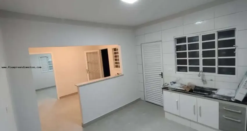 Casa para Locação em Limeira, JARDIM OURO VERDE, 2 dormitórios, 1 banheiro, 1 vaga