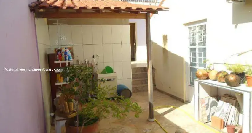 Sobrado para Venda em Limeira, Vila Castelar, 5 dormitórios, 3 banheiros, 1 vaga