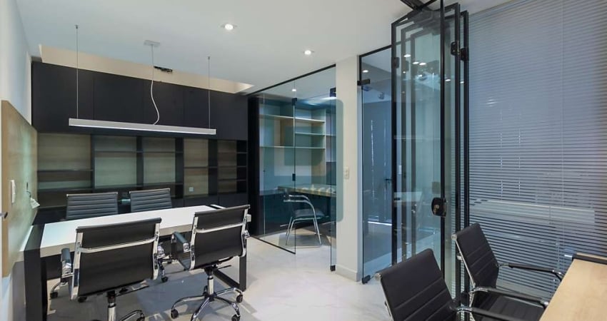 Sala 100% mobiliada no 19º andar com 1 vaga de garagem &#8211; Centro
