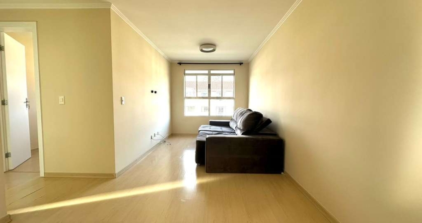 Apartamento semi-mobiliado com 2 quartos e 1 vaga no Santa Quitéria