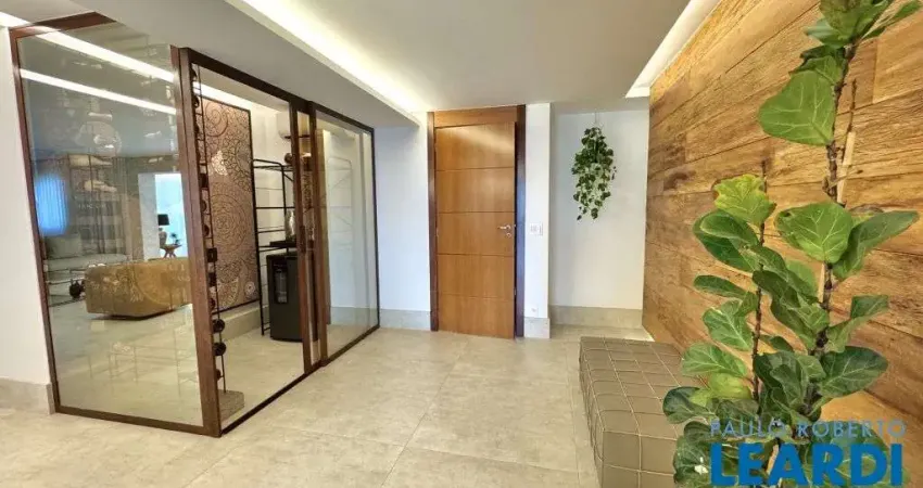 Apartamento com 3 quartos à venda na Praça Oiapoque, Alphaville, Barueri