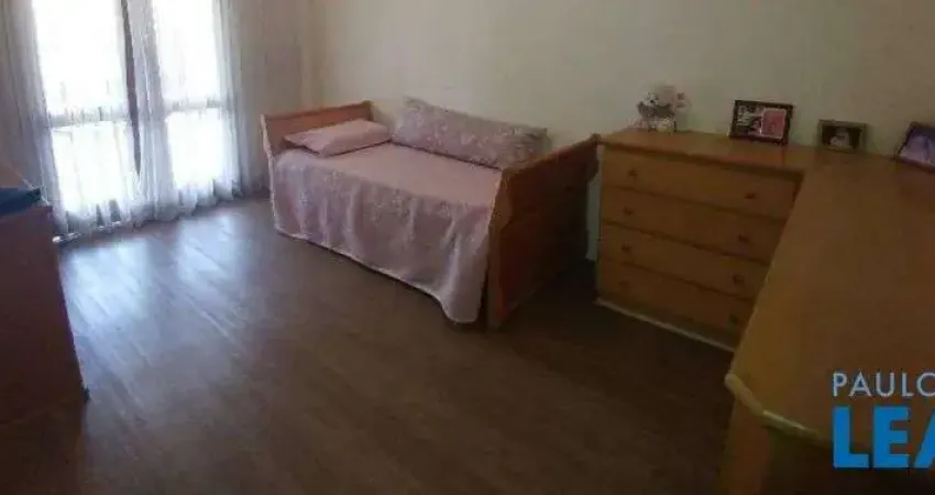 Casa em condomínio fechado com 4 quartos à venda na Alameda Bertioga, Alphaville, Santana de Parnaíba