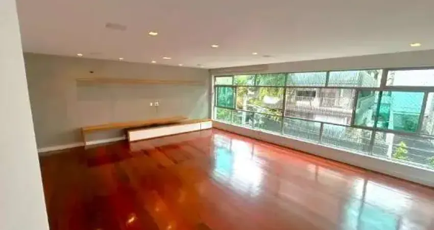 Apartamento à Venda no Leblon | 168m² | 3 Quartos | 250m da Praia