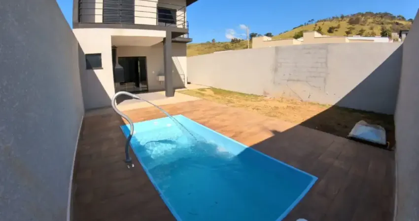 Sobrado Moderno com Piscina no Residencial Santa Marta em Bom Jesus dos Perdões