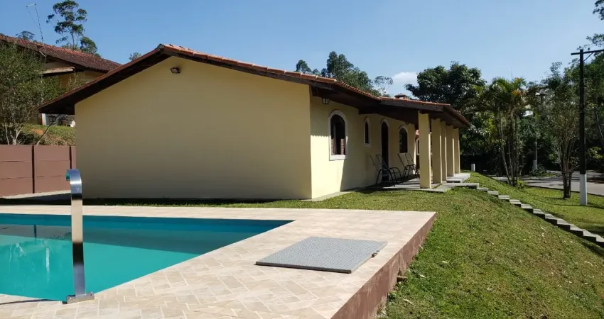Casa Térrea com Piscina no Condomínio Fazenda da Ilha – Conforto, Espaço e Natureza em um Só Lugar!