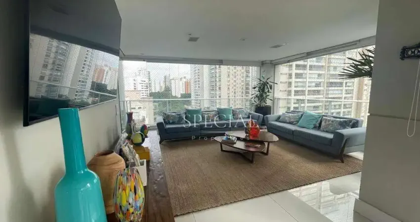 340 m², 3 suítes, 4 vagas – Apartamento mobiliado com varanda gourmet no Campo Belo