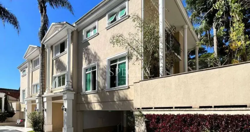 Casa espetacular com 385m² de área privativa em localização privilegiada!