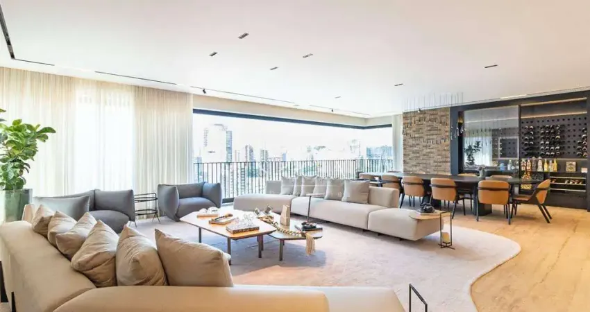 Amplo apartamento com 303 m², varanda, 3 suítes, 4 vagas e lazer completo