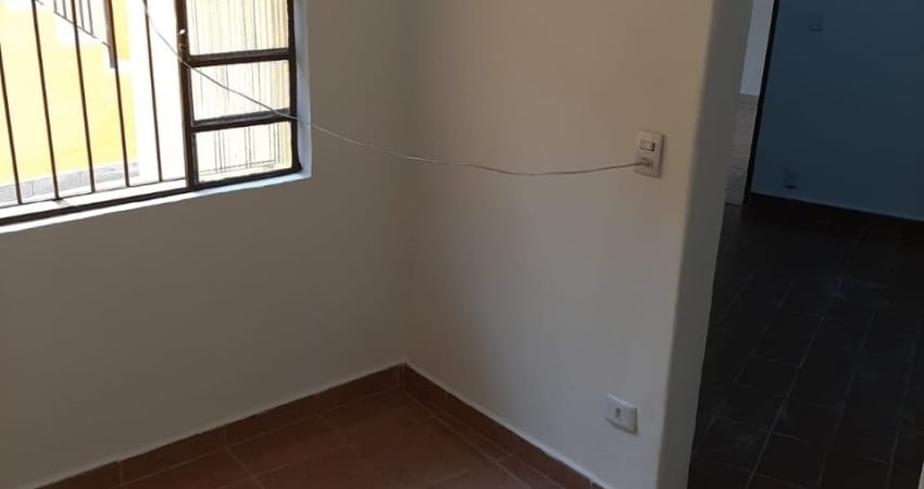 Casa com 2 quartos para alugar no Parque Monteiro Soares, São Paulo 