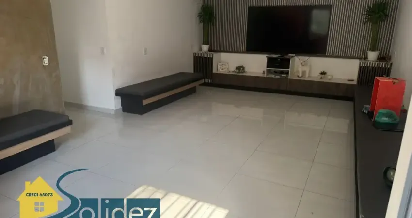 Casa com 3 quartos para alugar na Rua Barra do Jacaré, 44, Vila Zat, São Paulo