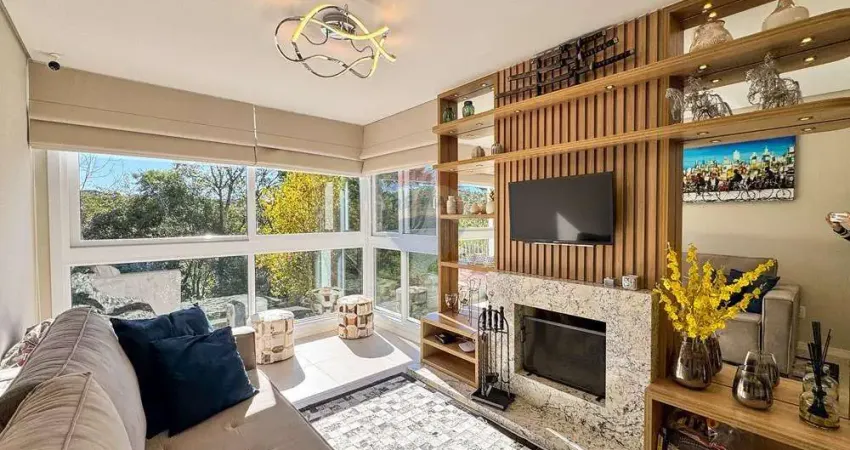 Apartamento alto padrão apenas 5 minutos da rua Coberta,totalmente mobiliado e decorado à venda no centro de Gramado