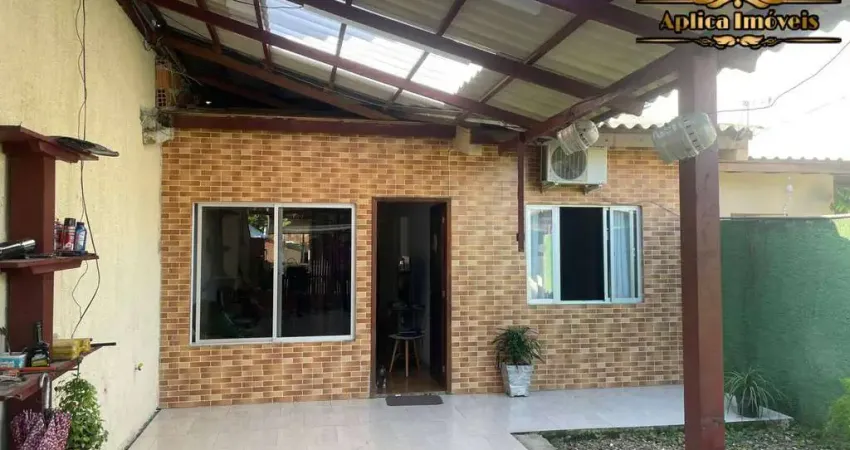 Duas casas  - bairro Meia Praia - Navegantes - 220m do mar