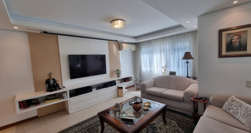 Apartamento de 152m² com 3 quartos sendo 1 suíte na Agronômica