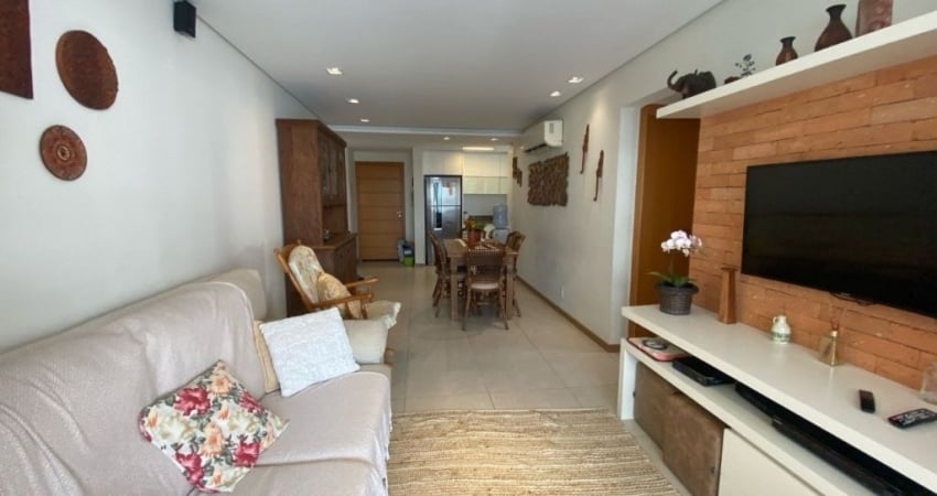 Apartamento de 148m² com 3 quartos sendo 1 suíte no bairro Abrãao em Florianópolis
