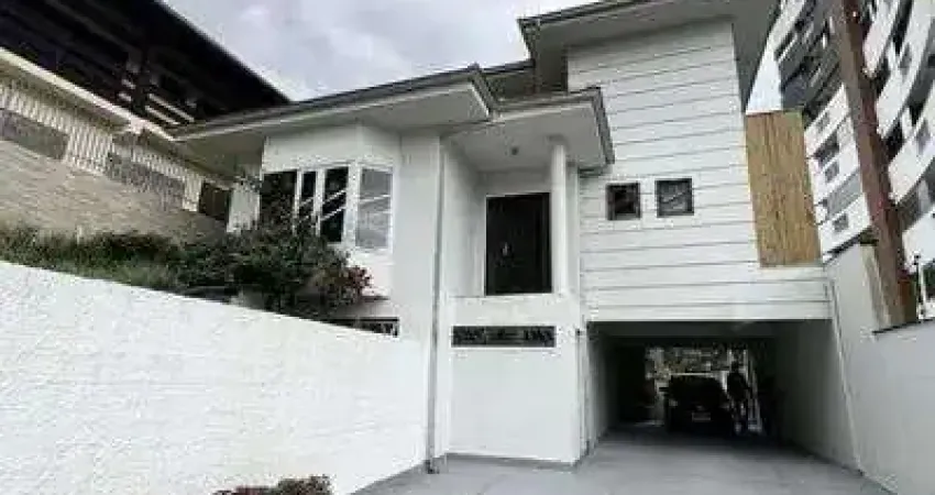 Oportunidade Comercial no Anita com 15 Vagas e Estrutura Completa