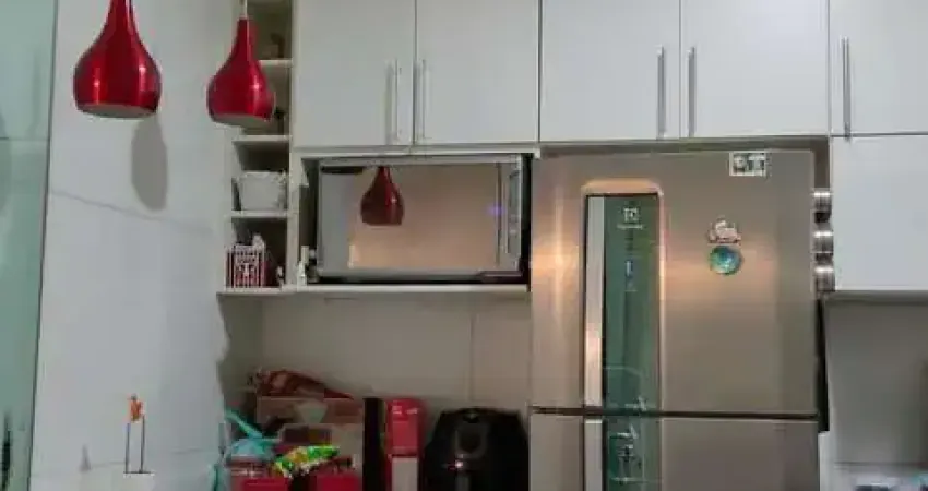 Lindo sobrado em condomínio 2 dormitórios com suíte repleto de moveis planejados