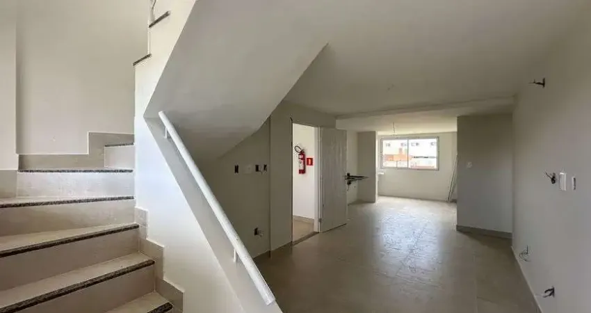 Cobertura belíssima com amplo terraço e duas suítes, portaria Buraquinho / Lauro de Freiras BA