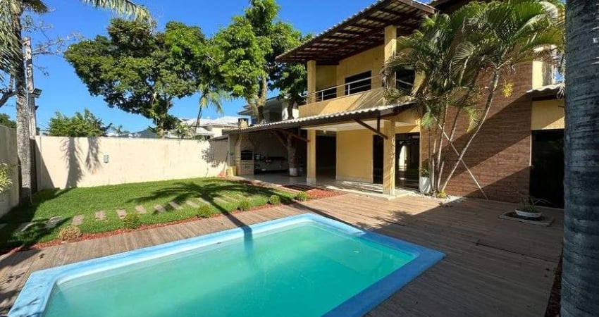 Casa duplex em condomínio com 5 dormitórios, suites no cond. Villas do Joanes / Lauro de Freitas BA