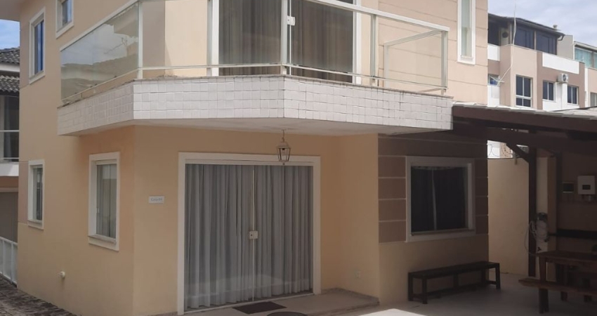 Cód. 572 Ipitanga Casa Duplex com 4/4 sendo 3 suítes e 2 Vagas