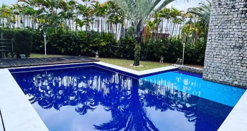 Cód. 484/10105 Casa Reformada com 5 suítes e 6 Vagas em Alphaville II