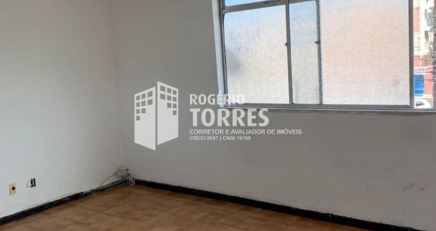 Apartamento a venda de 2/4 com dependência no Vale dos Lagos