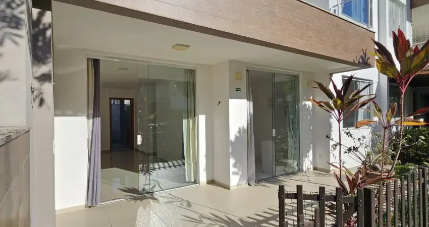 Casa em condomínio fechado com 3 quartos à venda na Rua Ministro Antônio Carlos Magalhães, Buraquinho, Lauro de Freitas