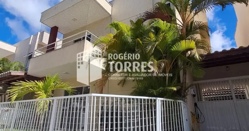 Casa duplex a venda de 3 suítes com 174m² e 2 garagens em BURAQUINHO