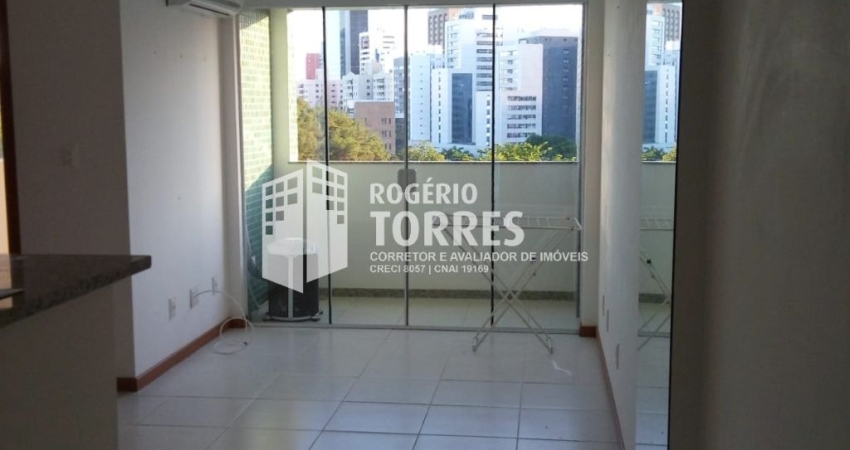 Apartamento a venda de 2/4, varanda e 1 garagem no STIEP