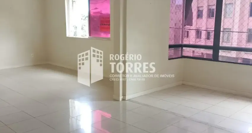 Apartamento a venda de 3/4, 1 suíte + dependência e 2 garagens no RIO VERMELHO