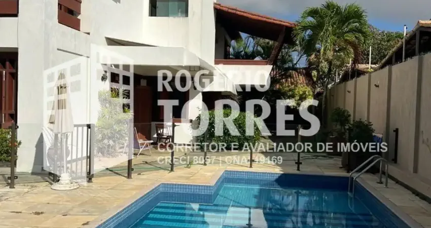 Casa duplex a venda de 6/4, 2 suítes, área gourmet com piscina e garagem 8 carros na PEDRA DO SAL