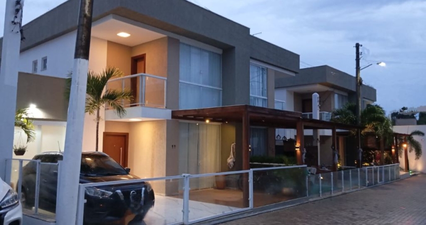 Cód. 564 Abrantes Casa 4/4 Reformada com 3 Vagas de Garagem