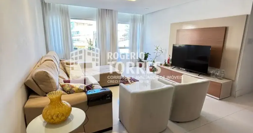 Apartamento a venda de 3/4, 1 suíte, amplo, 2 salas e garagem no Costa Azul