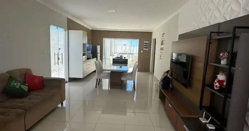 Cód. 8013 arembepe casa com 3/4 sendo um suíte com possibilidade de ampliar