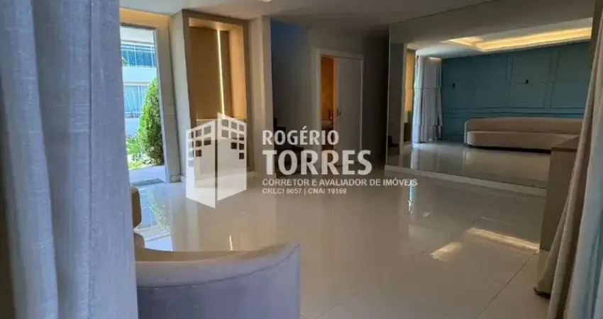 Casa duplex a venda de 4 suítes, energia solar, área gourmet 57m² e 2 garagens em buraquinho