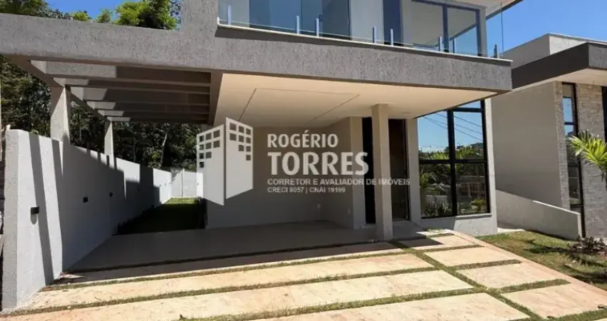 Casa duplex a venda de 4/4, 3 suítes, área gourmet e 4 garagens em vilas de abrantes