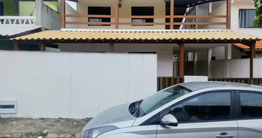 Alugo excelente casa em condomínio fechado na praia do flamengo / stella maris