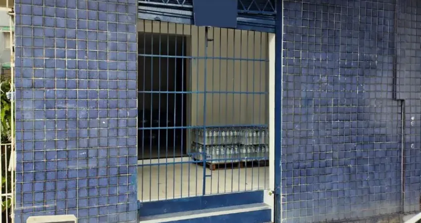 Ponto comercial na ladeira da independência, nazaré, reformado na frente da rua