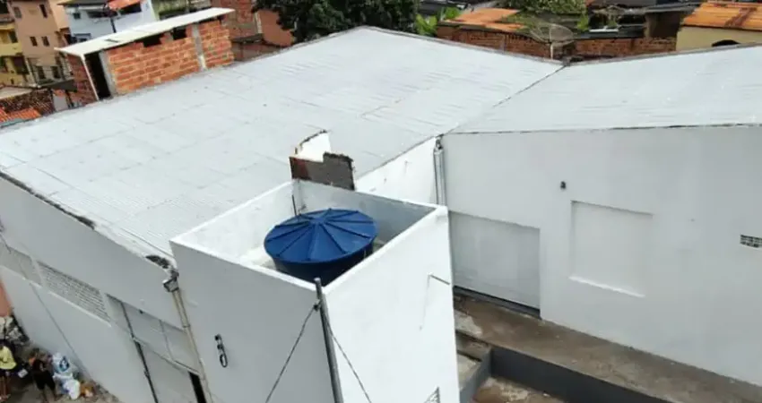 Galpão bem localizado na calçada de 330m2 reformado e pronto para sua empresa