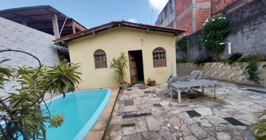 Vendo esta casa com piscina final de linha das combis proximo a delegacia