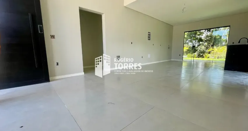 Casa térrea a venda de 3 suítes, área gourmet + piscina e garagem em abrantes
