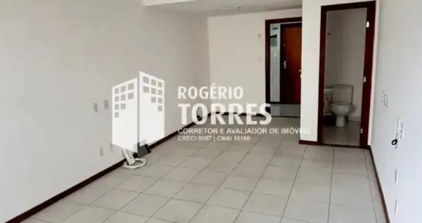 Sala comercial a venda de 27m² com banheiro e garagem no caminho das arvores