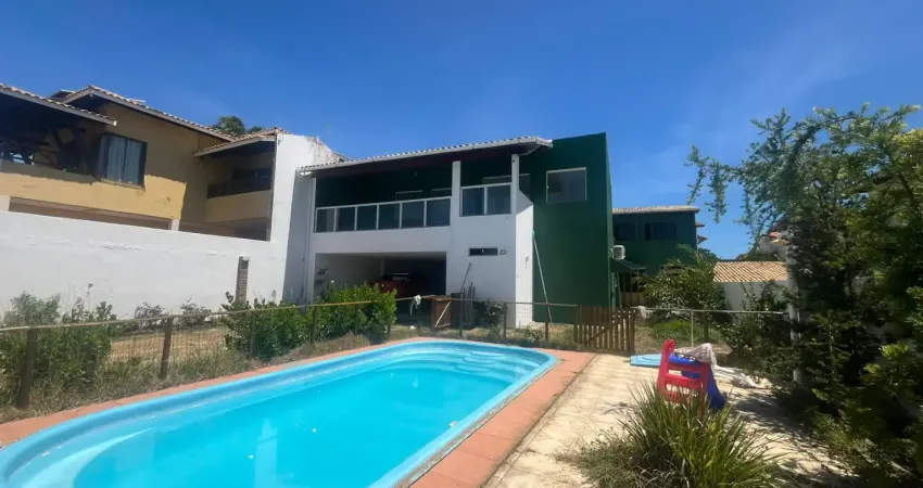 Cód. 241 Ipitanga Casa Solta com 4 Suítes a 200 Metros da Praia