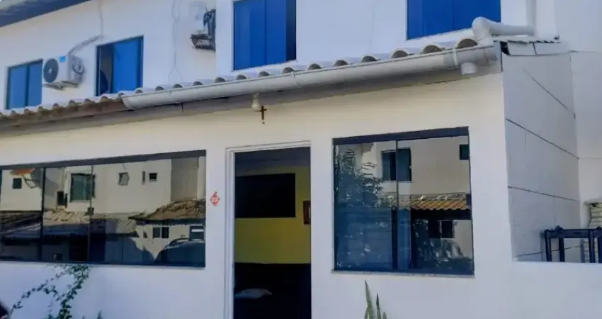 Vendo casa nascente em condomínio no Farol de Itapuã. Excelente qualidade e oportunidade de morar bem!!!