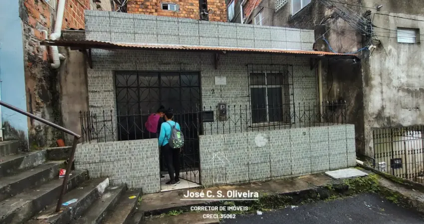 Casa na Caixa D agua , 2 quartos, perto do antigo Centro Social Urbano