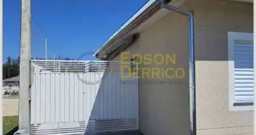 Casa em Condomínio com 2 quartos à Venda, Vila São Benedito - Pindamonhangaba