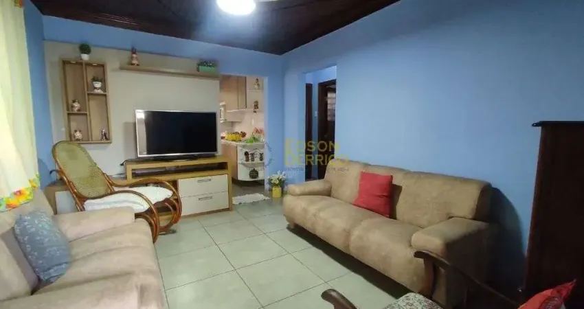 Casa com 4 dormitórios à venda, 145 m² por R$ 790.000 - Alto do Cardoso - Pindamonhangaba/SP